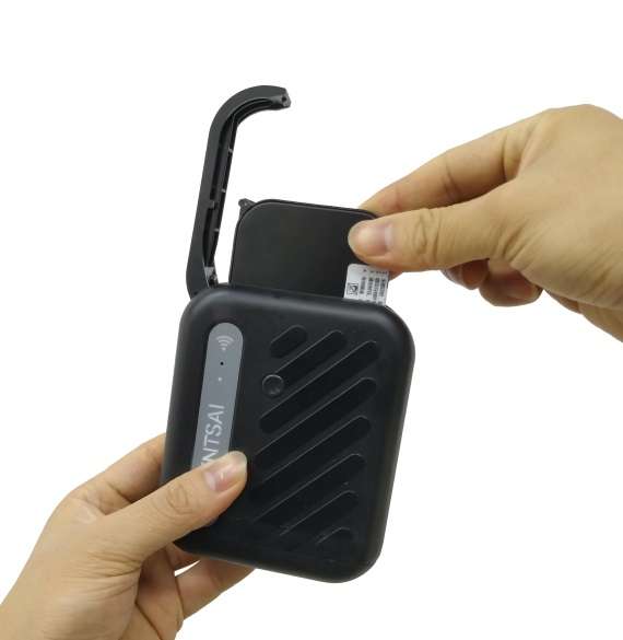Bentsai B10 mini handheld printer in black